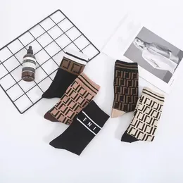 Multi -color fashion designer men's socks female high -quality cotton antibacterial and breathable mixed football basketball socks
