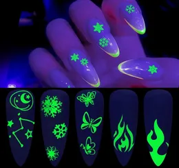 Różne wzory Luminous Nail Glow Stickers Snowbutterfly Straszne Halloween Party Party Christmas Kalkomanie Świąteczne paznokcie sztuka naklejka 2709875