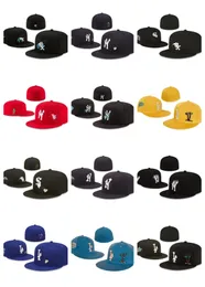Clássico equipado chapéus designer beisebol chapéu liso preto cor hip hop algodão bordado carta esporte completo fechado ao ar livre esportes boné basquete malha flex tamanhos bonés