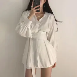 Kvinnors T -skjortor Elegant Sexig White Harajuku Kawaii Retro Shirt Women Short Dress Tunics College Style Korean Fashion Long Sleeve Summer