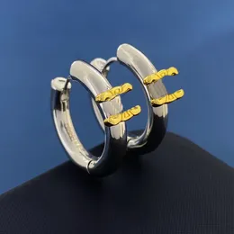 Neu gestaltete TRIOMPHE Arch-Ohrringe mit ausgehöhlten Creolen aus Messing und Gold, glänzende Damen-Ohrringe, Designer-Schmuck, CE-Linie 9000lk