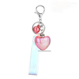 Nyckelringar Söt kärlek Glödande Heart Keychain Car Key Holder For Friends Gifts Acryl Luxury Bag Charm Handväska Tillbehör Keyring