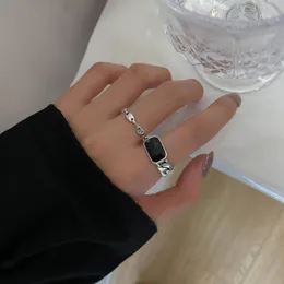 Koreanische Vintage Offene Ringe für Frauen Quadratischen Schwarzen Kristall Kette Ring Retro Einstellbare Zeigefinger Schmuck Großhandel YMR068