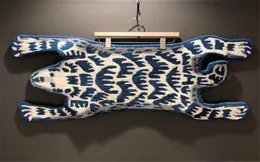 Hemmöbler 19SS Human Made Polar Bear Carpet Plysch Handgjorda kreativa trendiga salongmattor stor golvmatta leverantör8363692