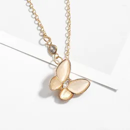 Pendant Necklaces Women Ladies Elegant White Opal Butterfly Insect Necklace Clavicle Chain Fashion Flawless Jewelry Gifts