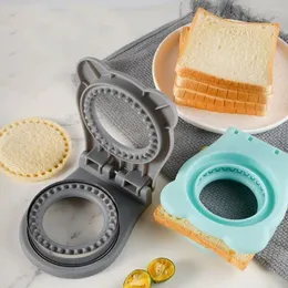 Utensili da forno Stampo da taglio circolare per sandwich in acciaio inossidabile Paramano a forma di orso Taglierina quadrata/rotonda Flip