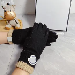 Модные вязаные однотонные перчатки, дизайнерские перчатки для мужчин и женщин, перчатки с сенсорным экраном, зимние роскошные варежки для смартфона с пятью пальцами