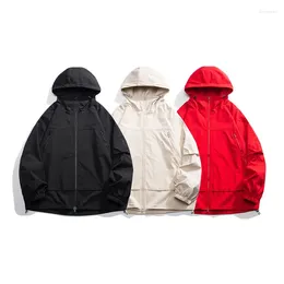 Chaquetas para hombres Japonés Al aire libre Stormtrooper Estilo retro Ropa de trabajo Diseño Sense Chaqueta impermeable con capucha Marca de moda