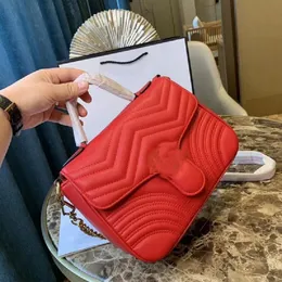 Tasarımcı Tote Çanta Luxurys Çantalar Crossbody Bag 7 Renk Omuz Çantaları Kadın Zincir Moda Kapitone Kalp Deri Çantalar Kadın Ünlü Tasarımcı Çanta 26cm