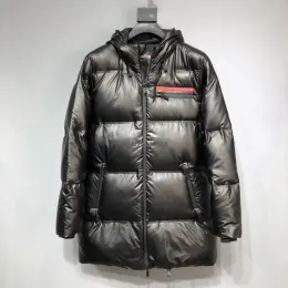 Nya mäns klassiker Down Jacket Metal Triangle Mönster Lämnade ärm broderad Winter Parker Street Style Högkvalitativ anpassad utomhusjackor