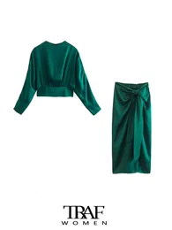 Vestido de duas peças Mulheres de moda aberta de cetim blusas e cintura alta com saia midi fêmea midi fêmea de duas peças conjuntos de mujer 230403