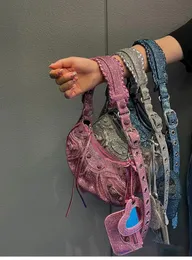 Kvällspåsar lyxdesigner diamanter handväska hobos cowboy stil kvinnor axelväska med tippa crossbody lysande plånböcker och handväskor 230403