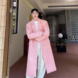 Męskie płaszcze rów 2023 Wysokiej jakości różowy płaszcz Koreańska moda podwójnie piersi wełniana zima zagęszcza długa kurtka dla mężczyzny