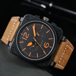 Мужские дизайнерские часы Автоматические механические движения смотрят кожаные часы.