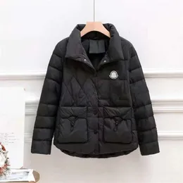 Winter 2023 Damen Kurze Daunenjacke Golf Jacke Stand Colla Designer Marke Kleidung Damenmode Dicke Warme Daunenmantel Schwarz