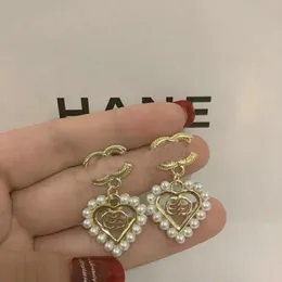 أقراط مصممة العلامة التجارية 18K Gold Plated Heart Letters Fashion Women Carring Party Wedding Jewelry عالية الجودة