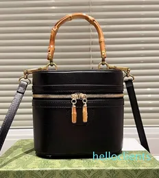 Mini Bamboo Bucket Bag Designer Crossbody Shoulder Bags Genuine Leather Inside Letters Bronze Colored Hardware Fashion Handbags Purse