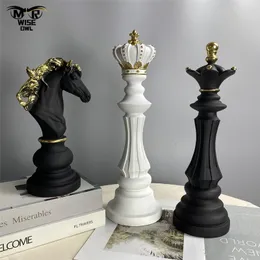 Dekorativa objekt Figurer Harts International Chess Statue Creative Retro for Interior Home Decor Living Room Desktop Decoration Desk Accessories 230403