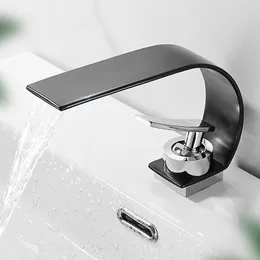 Аксессуар для ванны Art Art Nordic Waterfall Cold и Mixer Faucet Одиночная ручка раковины для раковины для палубы для ванной комнаты