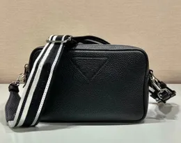 Mode axelväskor Du kan också använda den som en crossbody väska kameraväska designer handväska han har två remmes meddelanden väska