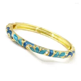 Bangle Fashion Vintage Seven Colors Hand Emalj Flower Leaf Pattern Woman Gift Exquisite Armband (Intern diameter 57mm)