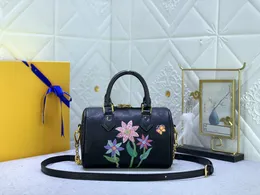 Модная женская сумка через плечо Классическая сумка с клапаном Женские сумки на ремне с ручкой Кожаная решетка Роскошные дизайнерские женские косметички