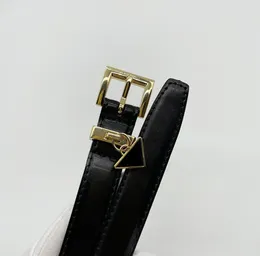 2022 Famous brand triangle women039s small belt black pin buckle belt top quality designer new leather waistband for woman girl5366595