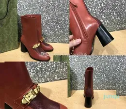 nuovi stivali ashion da donna moda catena d'oro fibbia in pelle bot corti primavera e autunno festa di strada mostra tacchi alti 8 cm bagaglio di lusso 35-42 001 GGity