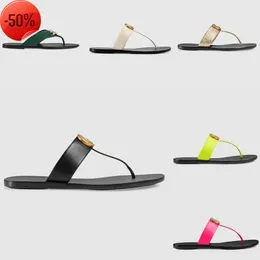 Tofflor 2021 dam dam rutschkanor tofflor Sommar Sexiga Sandaler herr lyx designers äkta läder plattform sandal Lägenheter mode Gamla blomma skor Dam Beach PL01F