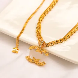 Designer Ccity Pendant Halsband för kvinnor Retro Letter Textured Halsband Högkvalitativ Choker -kedjor smycken Tillbehör 18K Pläterad guldflickor gåva
