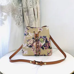 Designer väskor Luxury Tote Neonoe Mm Bucket Bag M44022 Golden Flowery Floral Garden Collection Rose Poudre Leather Luis Ladies Luxurys handväskor