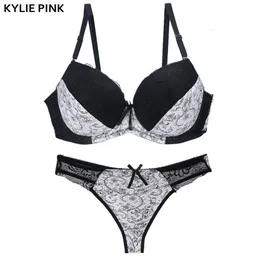 Kylie Pink Women BH och trosor Set Underwear Set spets 3/4 kopp byst thong underkläder plus storlek sexig bh push up femme bh set y200708