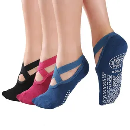 スポーツソックス3ペア女性用ヨガソックスノンスリップグリップストラップピラティスバレバレエダンスベアフットトレーニング230403のための5つのつま先靴下