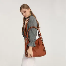 حقائب المساء Afkomst Afkomst 2023 Women Fashion Handbag Prese Hobo Parse ذات السعة الكبيرة ذات الجودة العالية من الجلد Bage Lady Lady