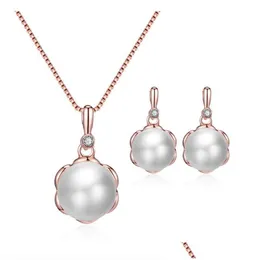 Pendanthalsband Rose Gold Metal Flower Pearl Rhinestone Halsband Set With Box Drop Leverans smycken Halsband Pendants Dhcht