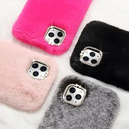 Telefonfodral Luxury Fluffy Fur Phone Case Lämplig för iPhone 6 6S 7 8 Plus 13 11 12 Pro Mini Max X XR XS WARM SHOCK Resistant Soft Cover 231104