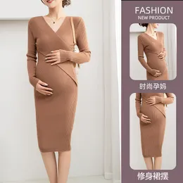 Moderskapsklänningar 624# Höst- och vinterkoreansk mode stickad gravid kvinnoklänning som bär V-Neck Maternity Care Clothing 230404