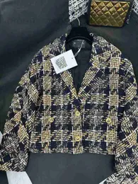 Giacche da donna firmate Autunno e Inverno Stile celebrità Temperamento elegante Colletto nero Plaid dorato con scollo a V Cappotto corto in tweed spesso per donna ZX6I