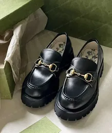 Klänningsskor designer loafers faller läder ringer flera stilar små läderskor högkvalitativa kvinnor oxford singel fot metall spänne singel balettlägenheter sko 8b