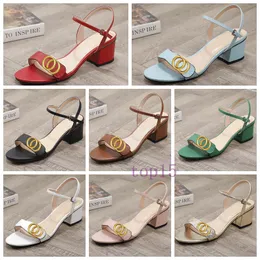 Klassisk högklackad sandaler party mode 100% läderkvinnor arbetar sko designer sexiga klackar 5 cm lady metall bälte spänne tjocka hälkvinna skor stora 35-41