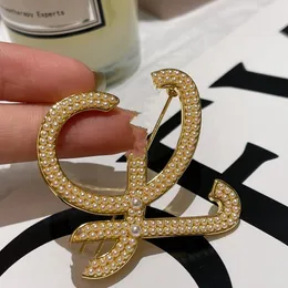 Semplice lettera-L Spilla Spilla Lowes Gioielli di design di lusso per le donne Spille d'oro Uomo Classico marchio Seno Sciarpa Vestito Abito da festa Ornamento aw4d