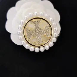 Distintivo spilla designer spilla spille pin gioielli donna spille argento oro uomo marchio di lusso perni donne cristallo strass perla lettera decorazione spille festa