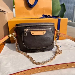 Tasarımcı Çanta Mini Bumbag Lüks Göğüs Çantası Kadın Erkekler Kamera Çantası Moda Debriyaj Çantası Vintage Deri Çanta Omuz Torbası Crossbody Bag