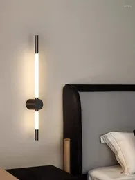 Lampada da parete Lampade moderne per la camera da letto Decorazioni per la casa Cilindrica dorata Lunga striscia sospesa sul comodino Soggiorno Corridoio per scale Luce a led