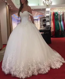 2020 Elegant Arabic Ball Gown Wedding Dresses Off Shoulder Lace Appliques Crystal Beaded Tulle Puffy Open Back Plus Size Formal Br1621298