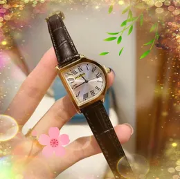 Luxe tank Romeinse wijzerplaat dameshorloge mode damesjurk klok vierkante kast lederen band klassieke stijl populaire quartz batterij super polshorloge coole geschenken