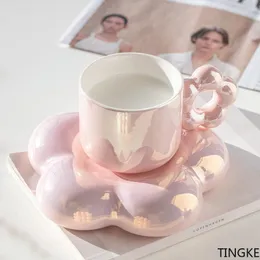 Tassen Pink Flower Petal Porzellan Kaffeetasse Exquisites Set Nachmittagstee mit Untertasse Tasse