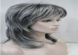 Charmiga vackra nya Sell New Women039s Wig Medium Length Grey Layered Shoulder Long Synthetic Wigs9482748