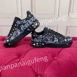Yeni Top Sıcak Klasik Renk Erkek Ayakkabı Yürüyüş Spor Ayakkabıları Çift Yürüyüş Sokak Fotoğraf Moda Ayakkabıları Erkek veya Kadın Yüksek Sınıf Ayakkabı
