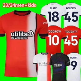 Luton 23 24 Town Soccer Jerseys Kids Kit Home Away Terceiro 3º Treinamento 2023 2024 Camisa de Futebol Fan Player Versão Maillot Foot Morris Woodrow Ado Burke Campbell 16-2XL